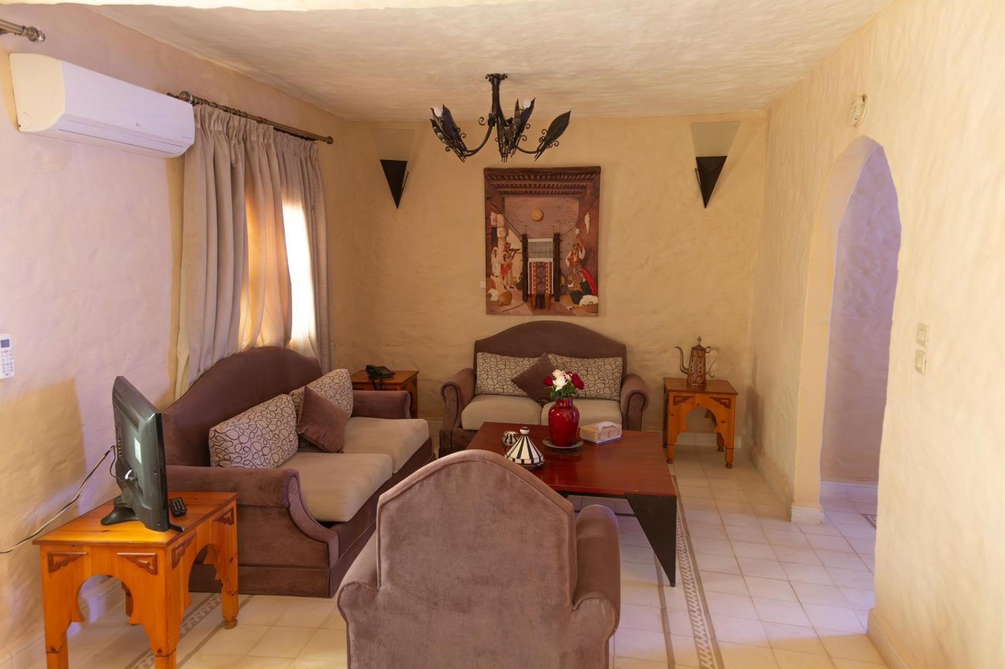 Riad Al Madina 에사우이라 외부 사진